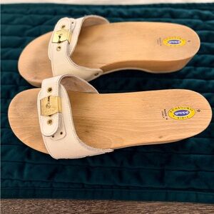 Vintage Dr. Scholl's Women's White Wooden Exercise Sandals